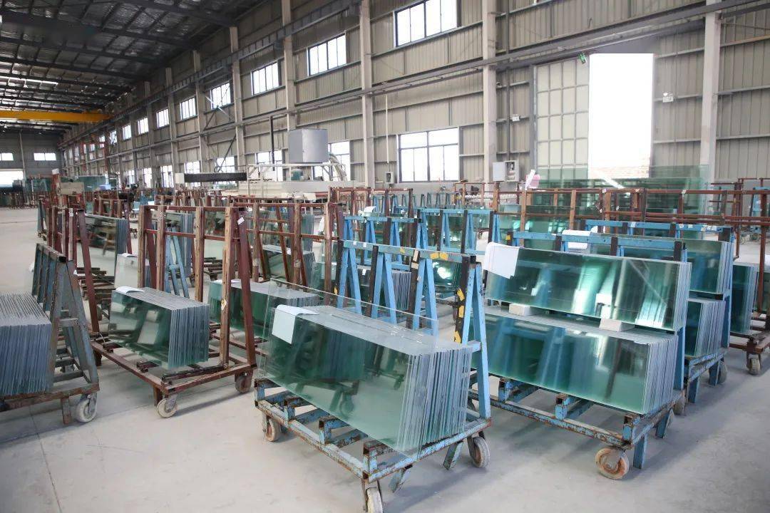 福建名玻玻璃生產(chǎn)線馬力全開(kāi) 企業(yè)管理聚焦主戰(zhàn)場(chǎng)開(kāi)發(fā)區(qū)行動(dòng)